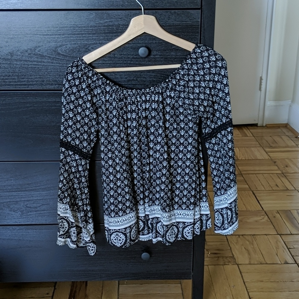 Black and White bell sleeve shirt